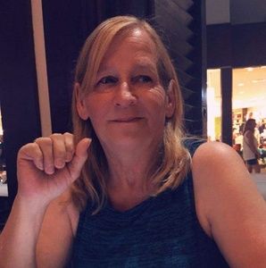 Meet your Posher, Debby